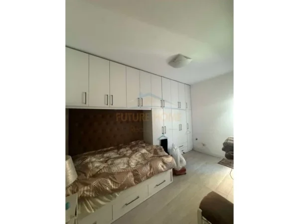 Tirane, jepet me qera apartament 3+1+Ballkon Kati 1, 130 m² 1.500 € (BLLOK)