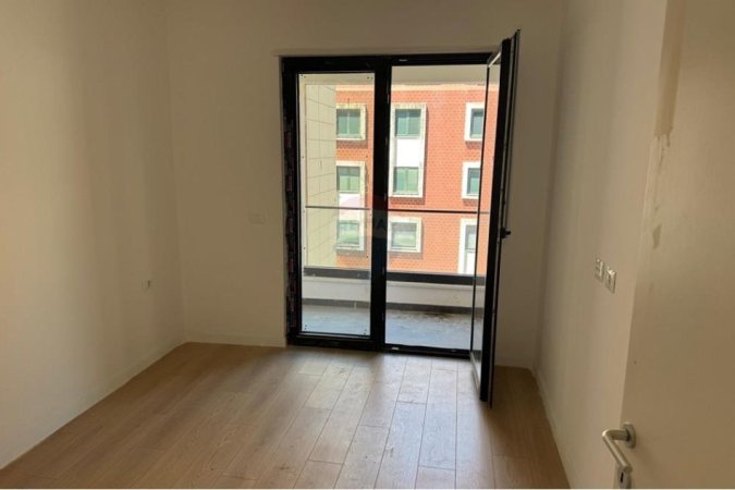 Tirane, shitet apartament 1+1 Kati 4, 55 m² 150.000 € (Komuna e parisit)