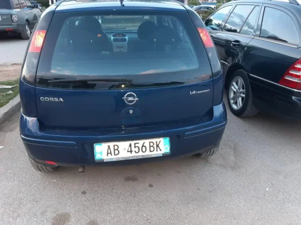 Kukes, shes makine Opel Corsa 1.4 Benzin+Gaz, blu e errët manuale Kondicioner 280.000 km 2.600 €