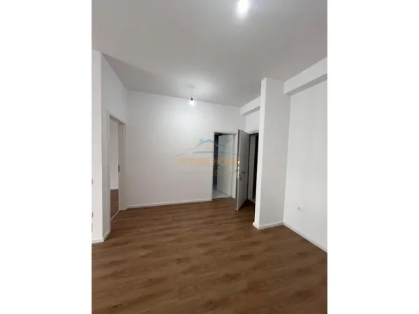Tirane, shitet apartament 1+1 Kati 6, 53 m² 100.000 € (Residenca Kaimi)
