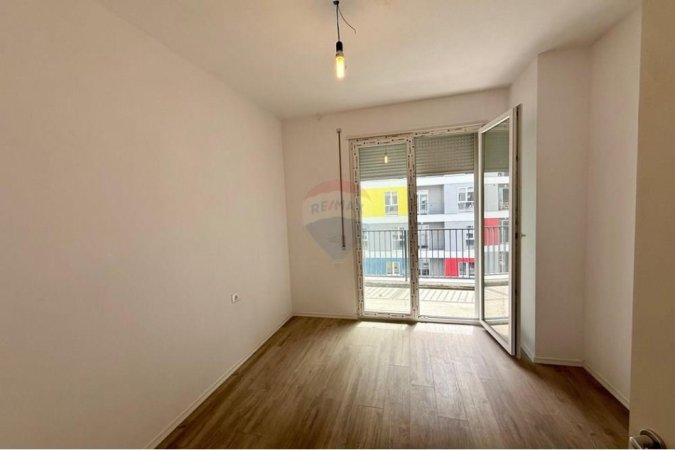 Tirane, jepet me qera apartament , 80 m² 300 € (Univers City)