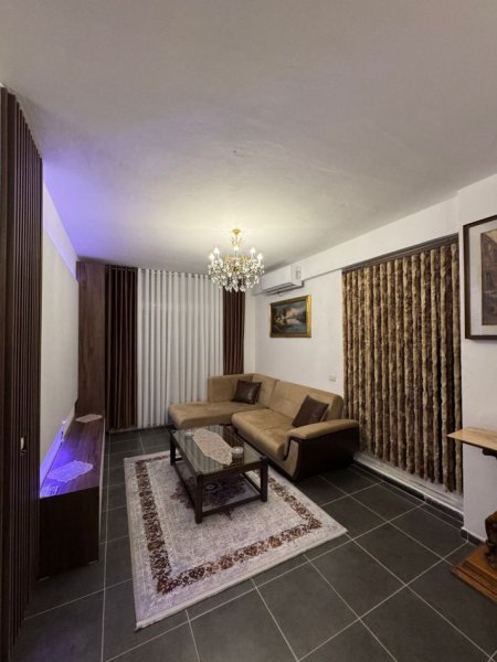 Tirane, jepet me qera apartament 2+1 Kati 8, 100 m² 600 € (Astir)