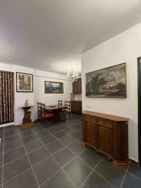 Tirane, jepet me qera apartament 2+1 Kati 8, 100 m² 600 € (Astir)