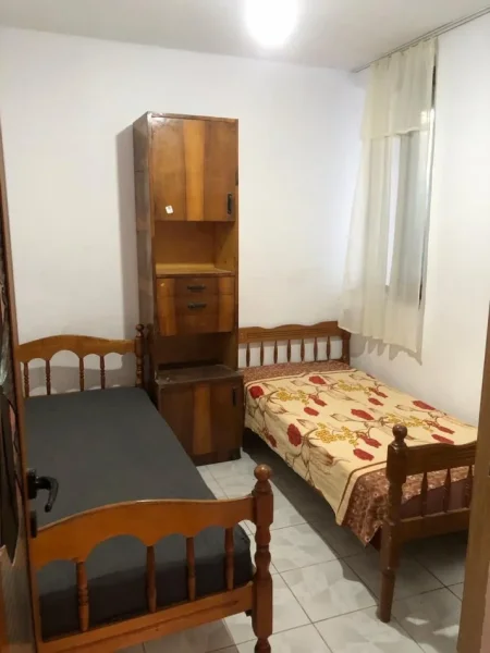 Tirane, jepet me qera apartament 2+1 Kati 1, 77 m² 350 € (QSUT)