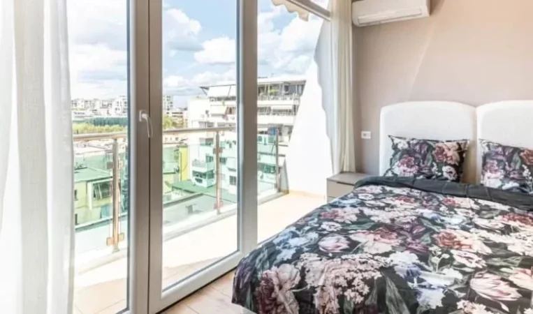 Tirane, jepet me qera apartament 1+1+Ballkon Kati 7, 70 m² 700 € (Stadiumi Dinamo)