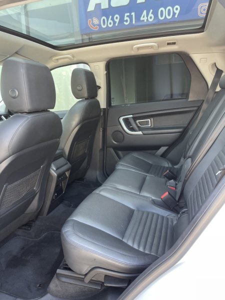 Fier, shes makine Land Rover Discovery Sport Nafte, e bardhë automatik 167.000 km 15.500€