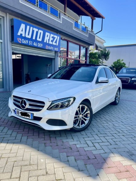 Fier, shes makine Mercedes benz C220d 2016 Nafte, e bardhë automatik 152.000 km 17.500 €