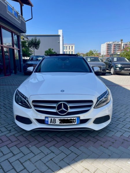 Fier, shes makine Mercedes benz C220d 2016 Nafte, e bardhë automatik 152.000 km 17.500 €