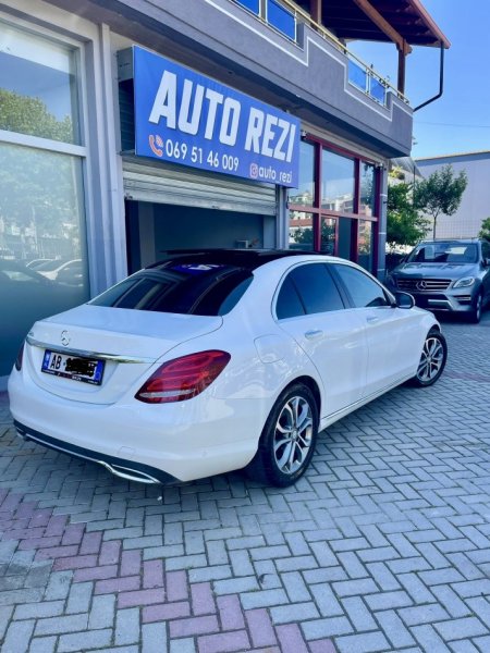 Fier, shes makine Mercedes benz C220d 2016 Nafte, e bardhë automatik 152.000 km 17.500 €