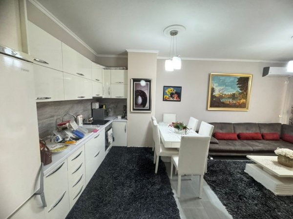 Tirane, shitet apartament 1+1+Ballkon Kati 6, 63 m² 93.000 € (Shitet apartament 1+1 ne Astir)