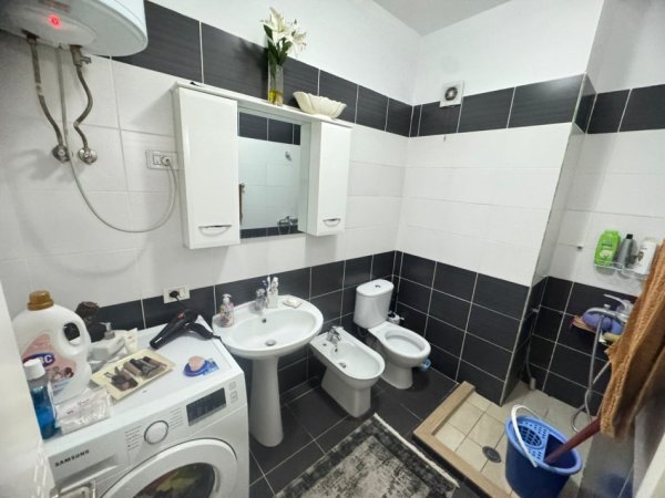 Tirane, shitet apartament 1+1+Ballkon Kati 6, 63 m² 93.000 € (Shitet apartament 1+1 ne Astir)