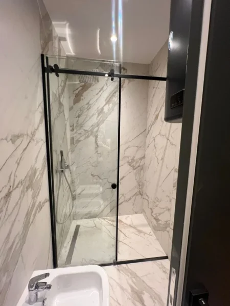 Tirane, jepet me qera apartament+verande | Penthouse 3+1+Ballkon Kati 4, 150 m² 3.000 € (Liqeni Artificial)