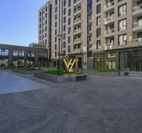 Tirane, shitet dyqan Kati 0, 142 m² 450.000 € (PORCELAN)