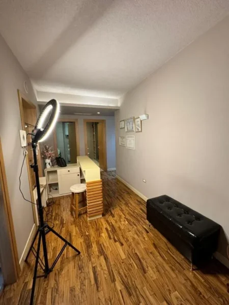 Tirane, shitet apartament 3+1 , 199.000 € (Ish Restorant Durresi)