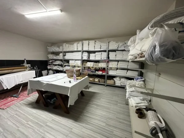 Durres, shitet ambjent biznesi Kati 5, 3.000 m² 3.500.000 € (mali i robit)