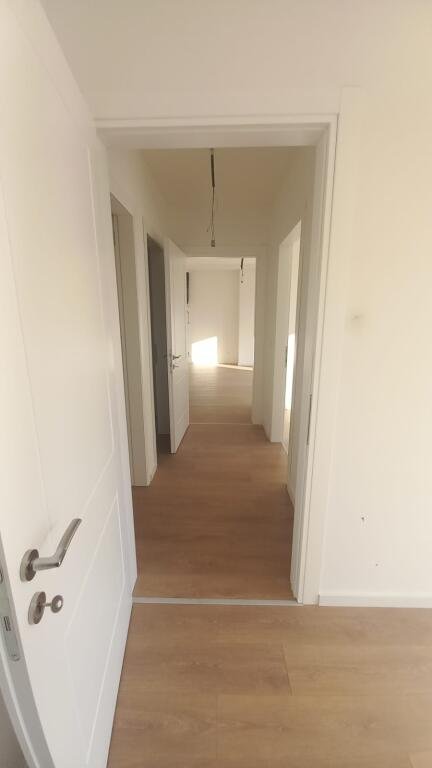 Tirane, Liste me oferta 1 Katshe , (LakeView residence)