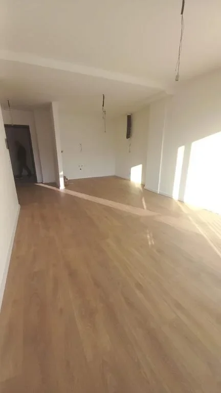 Tirane, Liste me oferta 1 Katshe , (LakeView residence)