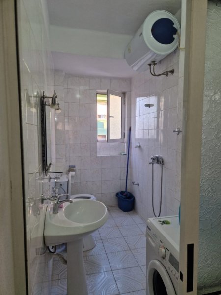 Tirane, jepet me qera apartament Kati 3, 90 m² 600 € 