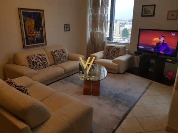 Tirane, jepet me qera apartament 3+1+Ballkon Kati 10, 108 m² 1.100 € (RRUGA XHORXH BUSH)