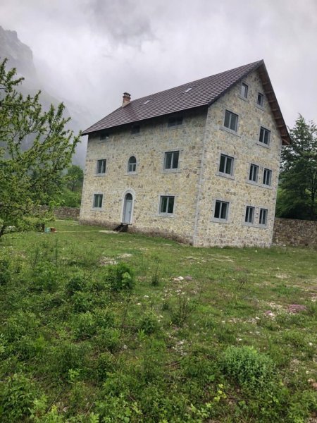 Shkoder, shitet Vile 3 Katshe Kati 3, 480 m² 600.000 € (Theth)