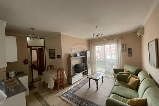 Tirane, jepet me qera apartament 2+1 , 90 m² 450 € (Astir)