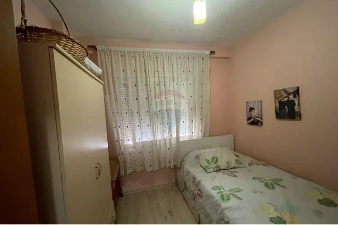 Tirane, jepet me qera apartament 2+1 , 90 m² 450 € (Astir)