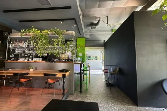 jepet me qera , 330 m² 4.000 € (Rruga e Kavajes Perball Delijorgjit)