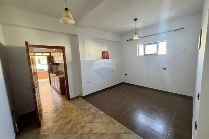 Tirane, jepet me qera apartament 1+1 Kati 1, 60 m² 250 € (Astir)