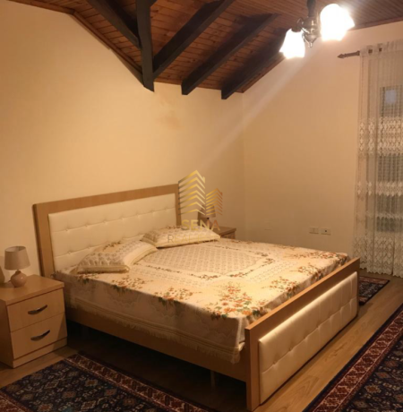 Tirane, jepet me qera Vile 3+1+Ballkon Kati 3, 120 m² 550 € (Rruga Arkitekt Sinani)