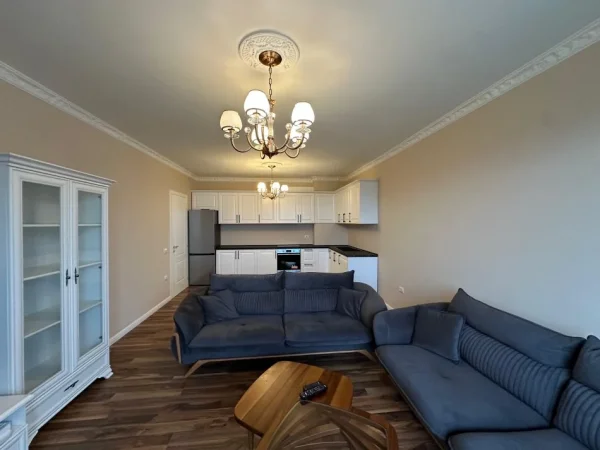 Tirane, shitet apartament 2+1 Kati 3, 124 m² 250.000 € 