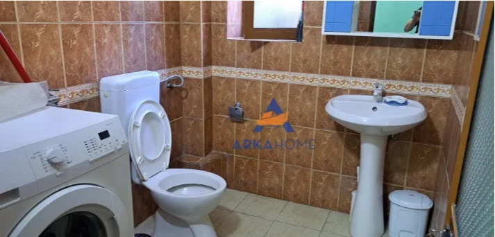 Tirane, jepet me qera apartament 1+1 Kati 1, 50 m² 450 € (Rruga Shyqyri Ishmi - Shkolla e Baletit)