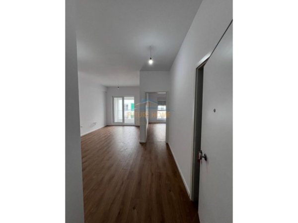 Tirane, shitet apartament 1+1 Kati 5, 60 m² 100.000 € (PASHO HYSA)