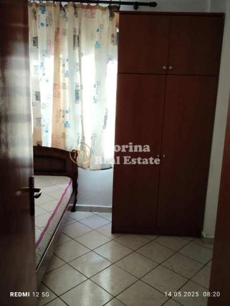 Tirane, jepet me qera apartament 2+1 Kati 2, 85 m² 700 € (Brryli- perballe Maternitetit te Ri)