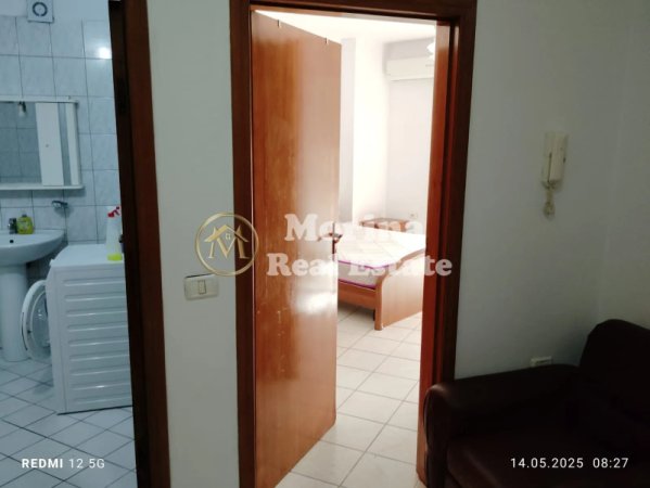 Tirane, jepet me qera apartament 2+1 Kati 2, 85 m² 700 € (Brryli- perballe Maternitetit te Ri)