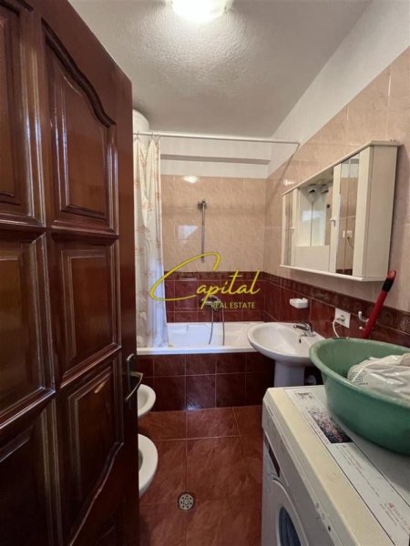 Tirane, jepet me qera apartament 1+1 Kati 1, 68 m² 570 € (PAZARI I RI)