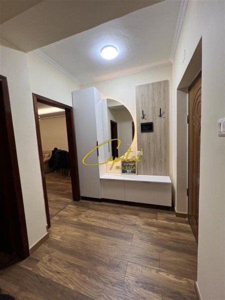 Tirane, jepet me qera apartament 1+1 Kati 1, 68 m² 570 € (PAZARI I RI)