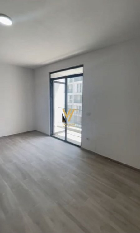 Tirane, jepet me qera apartament 3+1+Ballkon Kati 3, 117 m² 450 € (5 MAJI)