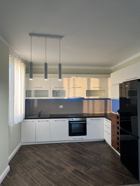 Tirane, shitet apartament 2+1+Ballkon Kati 5, 118 m² 155.000 € (Rruga Loni Ligori Astir)