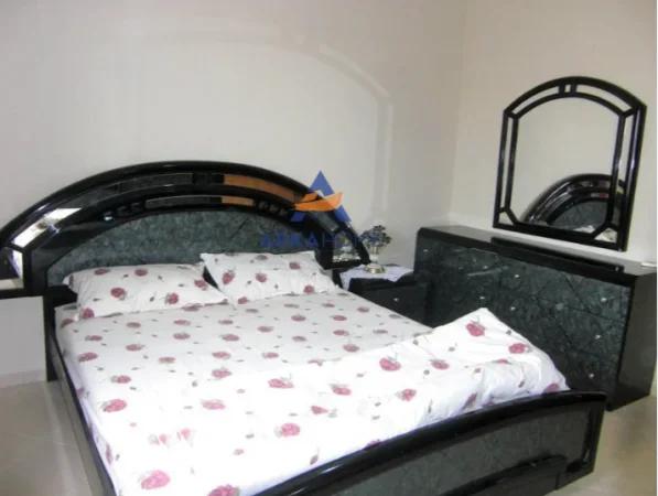 Tirane, jepet me qera apartament 1+1+Ballkon Kati 5, 75 m² 500 € (TE STACIONI I TRENIT)