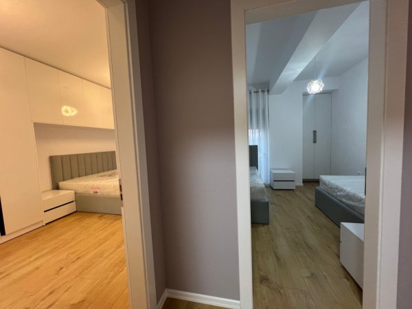 Tirane, jepet me qera apartament 2+1+Ballkon Kati 2, 105 m² 750 € (Kodra e Diellit 2)