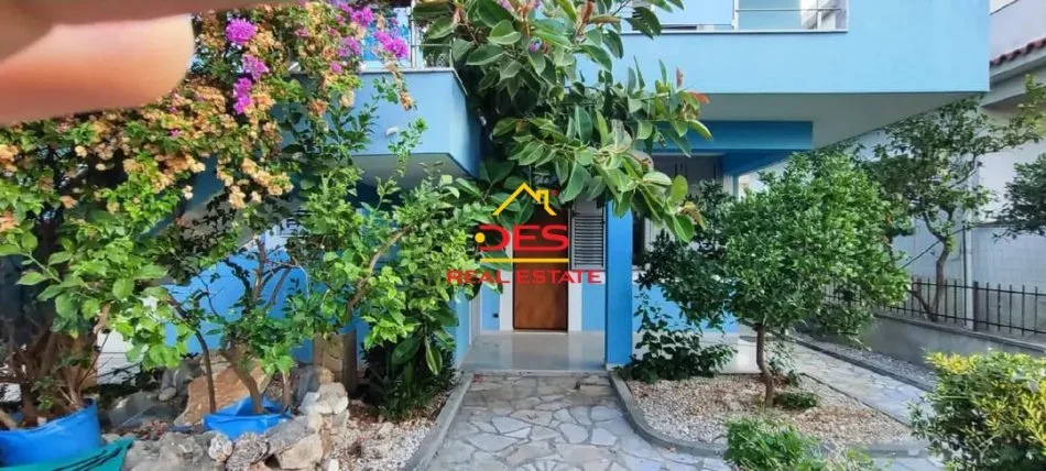 Vlore, jepet me qera shtepi 2+1+Ballkon Kati 0, 90 m² 250 € (Rruga Damian Humariti)