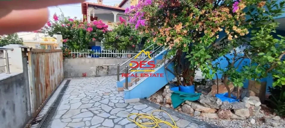 Vlore, jepet me qera shtepi 2+1+Ballkon Kati 0, 90 m² 250 € (Rruga Damian Humariti)