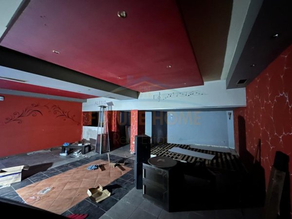 Tirane, jepet me qera ambjent biznesi Kati -1, 110 m² 700 € (Dervish Hekali)
