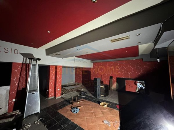 Tirane, jepet me qera ambjent biznesi Kati -1, 110 m² 700 € (Dervish Hekali)