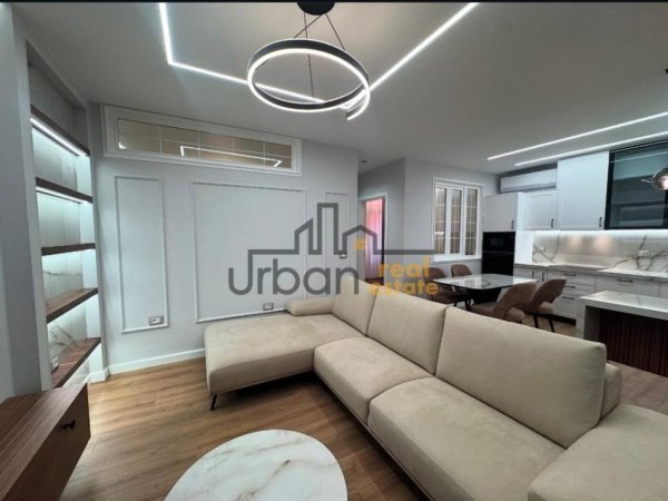 Tirane, jepet me qera apartament 2+1 Kati 5, 90 m² 900 € (Selvia)