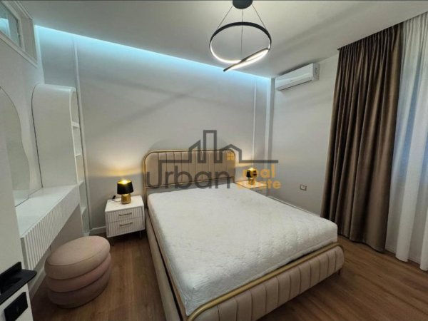 Tirane, jepet me qera apartament 2+1 Kati 5, 90 m² 900 € (Selvia)