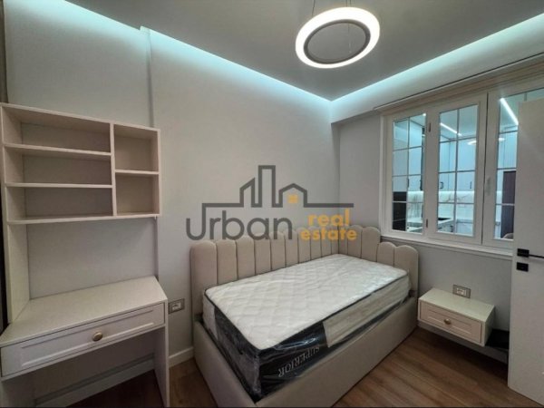 Tirane, jepet me qera apartament 2+1 Kati 5, 90 m² 900 € (Selvia)