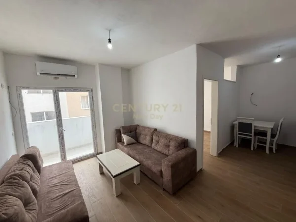 Durres, shitet apartament 1+1 Kati 10, 60 m² 65.000 € (Spitall)