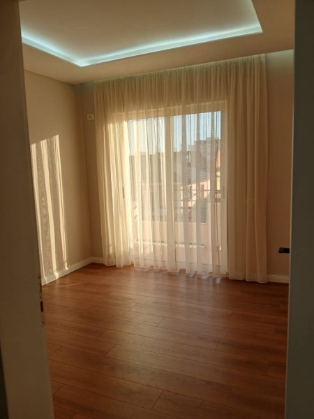 Kavaje, shitet apartament 2+1+Ballkon Kati 3, 80 m² 58.900 € (Shetitorja Indrit Cara,Kavaje)