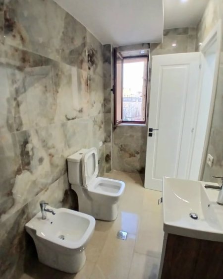 Kavaje, shitet apartament 2+1+Ballkon Kati 3, 80 m² 58.900 € (Shetitorja Indrit Cara,Kavaje)